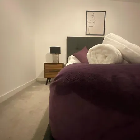 Apartment Luxury Apartment, Free Parking & Free Gym *