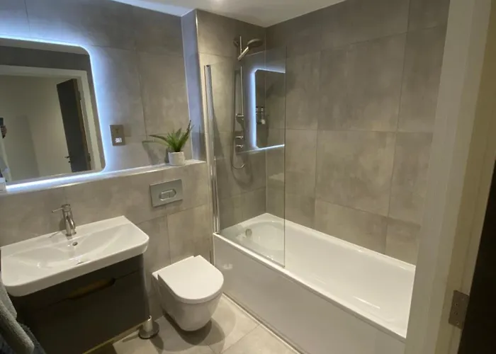 Appartement Luxury Apartment, Free Parking & Free Gym