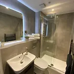 公寓 Luxury Apartment, Free Parking & Free Gym 约克